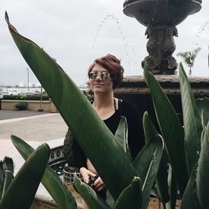 Meet your Posher, Shelbz